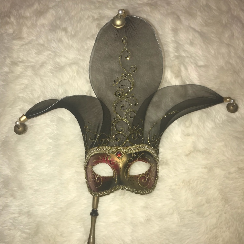 Mask - Picture 8 of 8